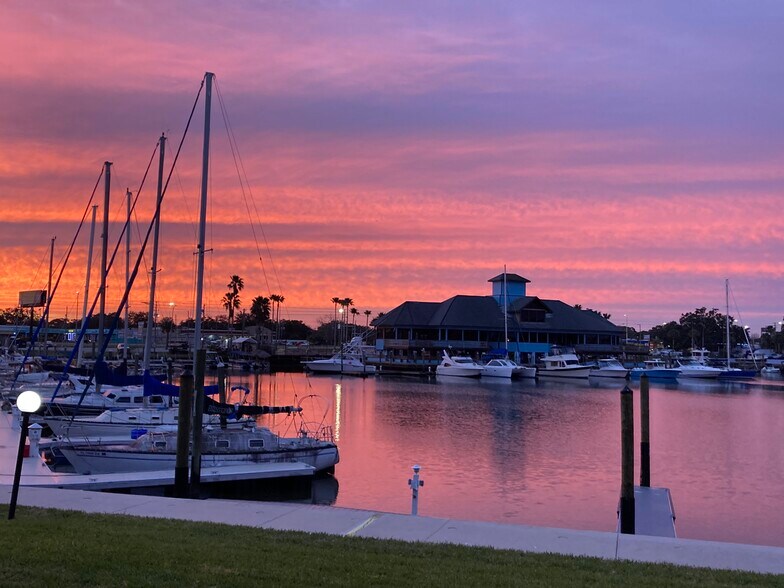 Building Photo - 5157 Silent Loop