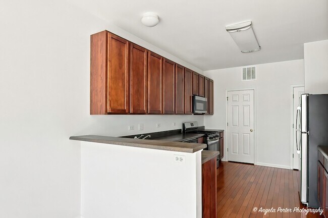 Building Photo - 376 N Patriot Dr