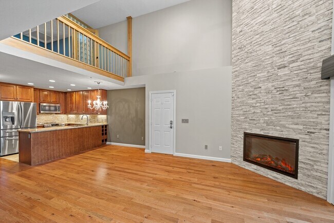 Building Photo - 48 Pointe Rok Dr