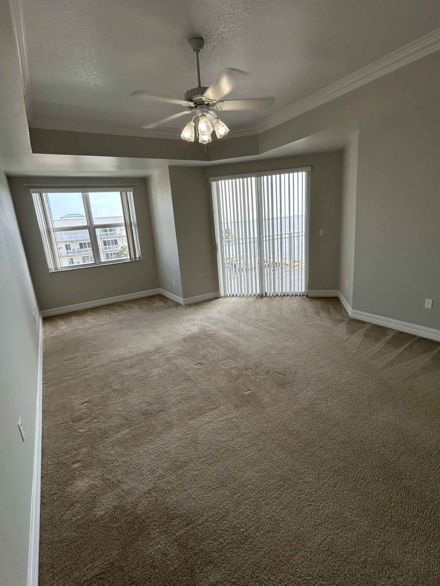 Building Photo - 590 S Banana River Dr