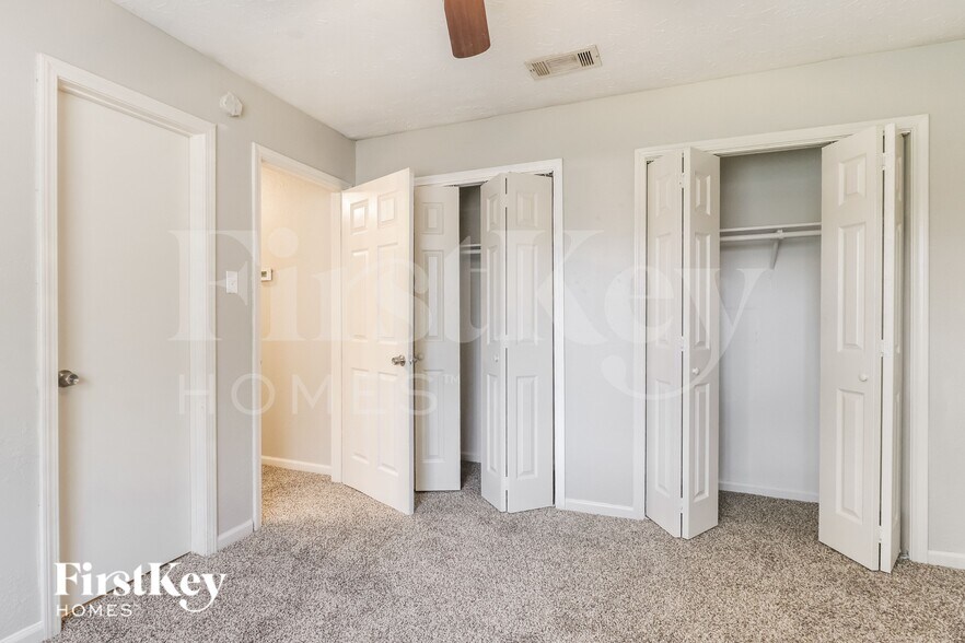 Building Photo - 3815 Derbyhall Dr