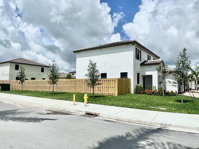 Building Photo - 11904 SW 240th St