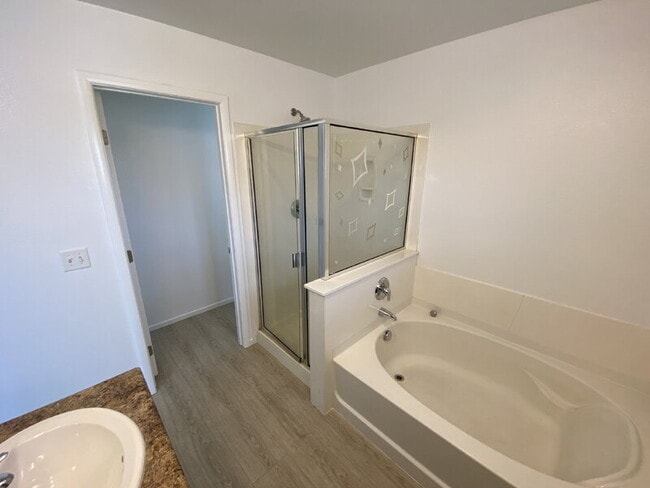 Building Photo - 1972 Joyful St