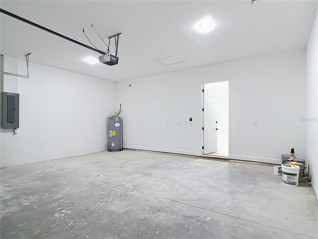 Building Photo - 275 Lecturn St