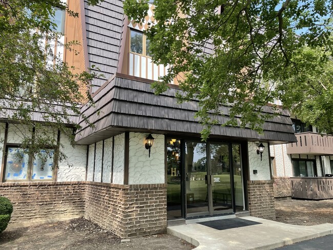 Building Photo - 13200 W Heiden Cir