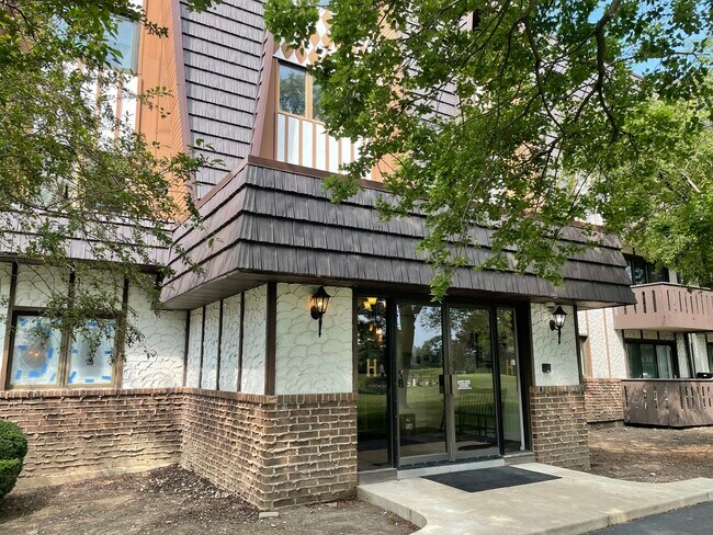 Primary Photo - 13200 W Heiden Cir
