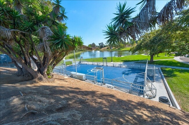 Building Photo - 510 Calle Montecito