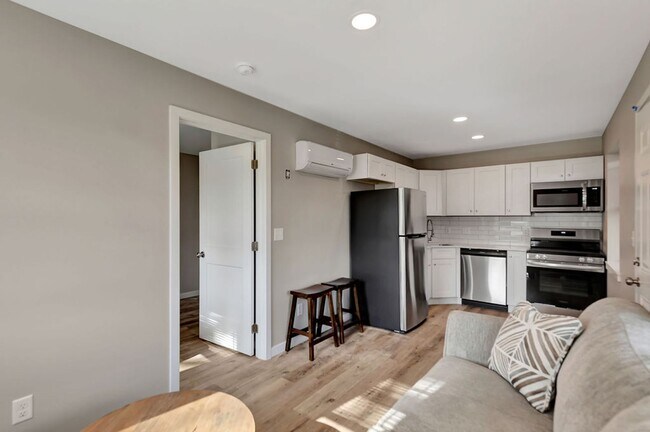 Ravines Apartments - Modern 1-Bedroom Apa... - Ravines Apartments - Modern 1-Bedroom  Apa...