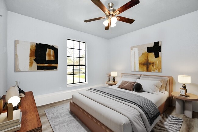 Building Photo - 6411 Hollow Oaks Dr