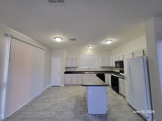 Building Photo - 109 Montesol Dr