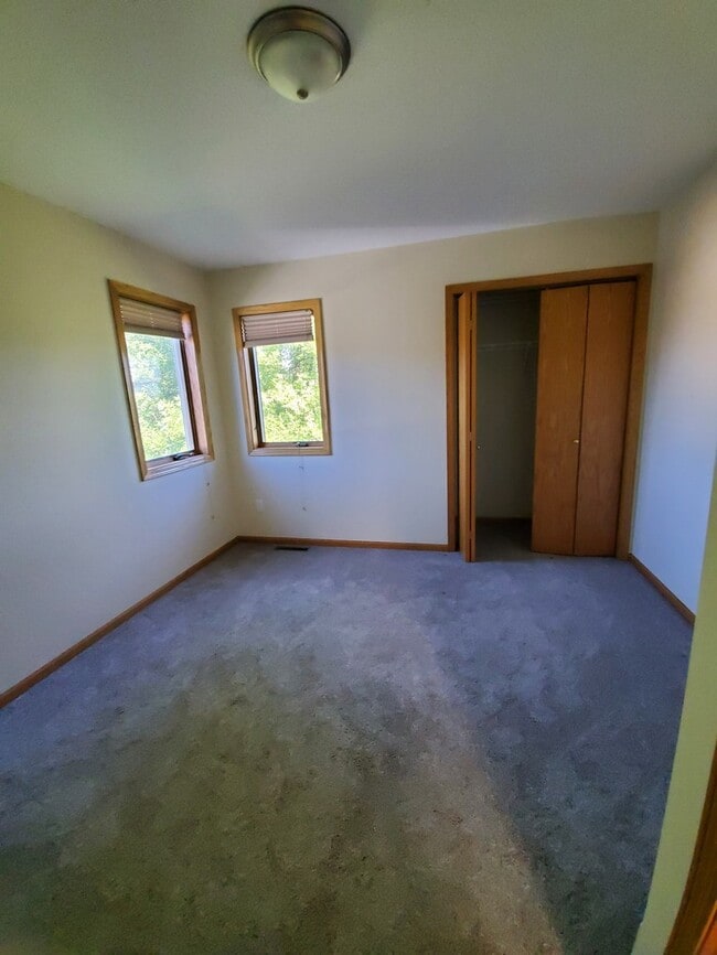 Building Photo - 5017 W Elm Ct