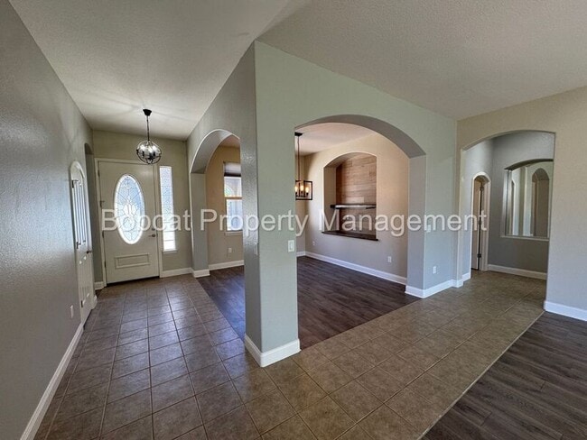 Building Photo - 1260 Flintwood Dr