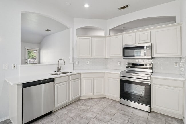 Building Photo - 4937 Spur Ridge Ct