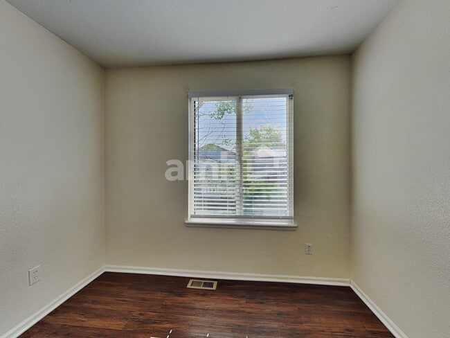 Building Photo - 13656 Adams St