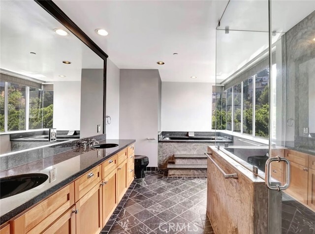 Building Photo - 6396 Weidlake Dr