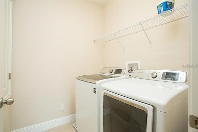 Building Photo - 8543 Pinter St