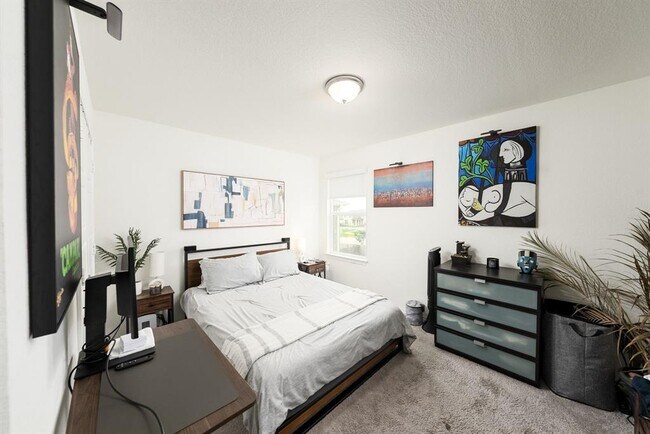 Building Photo - 7105 Gray Catbird Dr