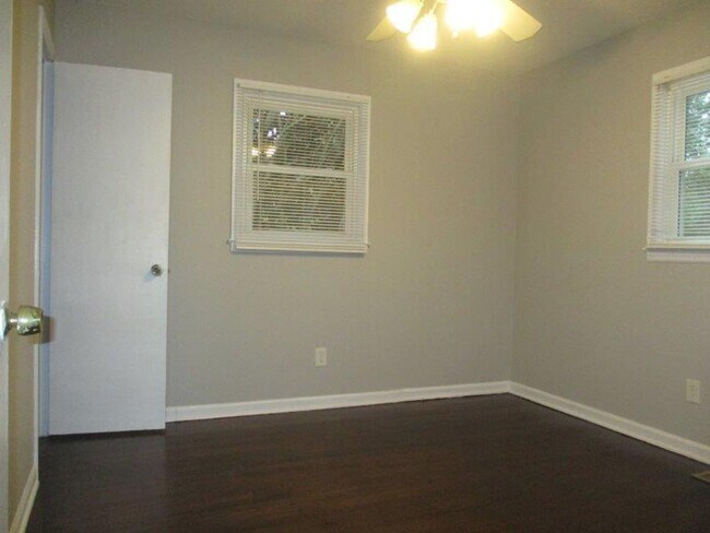 Building Photo - 6430 Waldos Beach Road~Fayetteville NC 28306