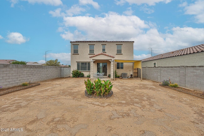 Building Photo - 509 E Elm Ln