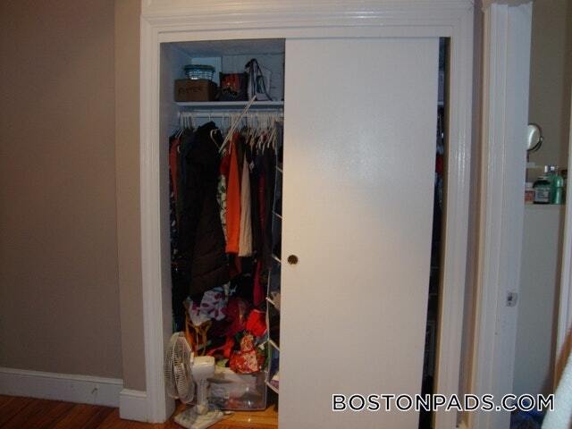 Building Photo - 61 Park Dr