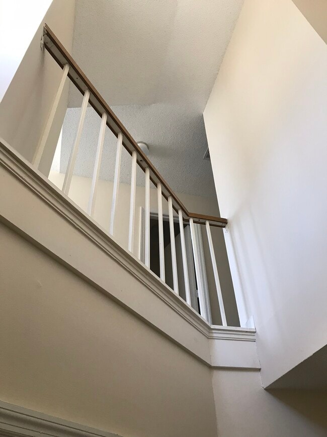 Building Photo - 324 Yorkshire Cir