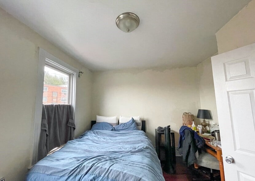 Building Photo - 41 Parker Hill Ave