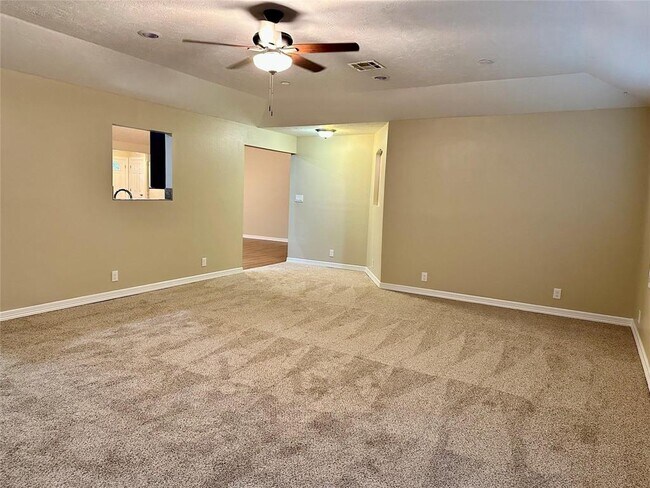 Building Photo - 239 Ridgewood Dr