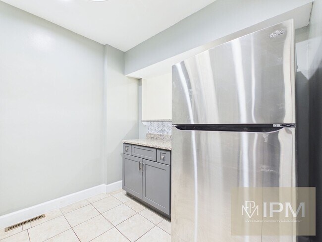 Building Photo - 1228 Market St