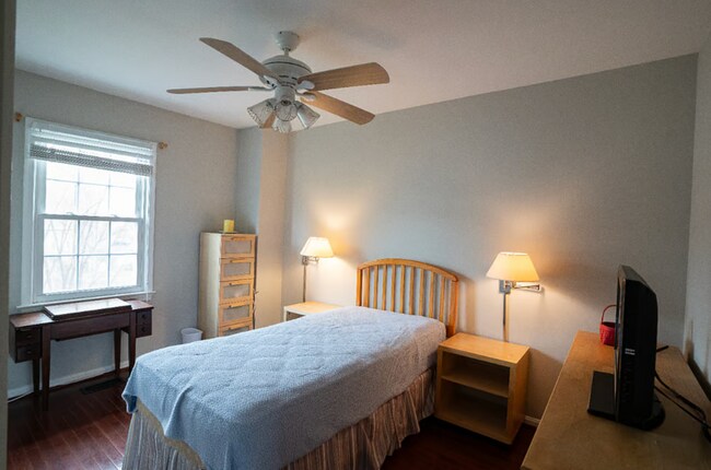 Building Photo - 7857 Parthian Ct