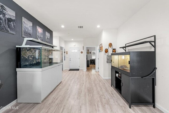 Building Photo - 4Bdrm+Bonus Can Be a 5th Bdrm, 2.5 Bath Home Available Now...$2500 Monthly Rent