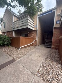 Building Photo - 2BR/2BA | Newly Renovated Condo| Nice views of grassy area | Community Pool!