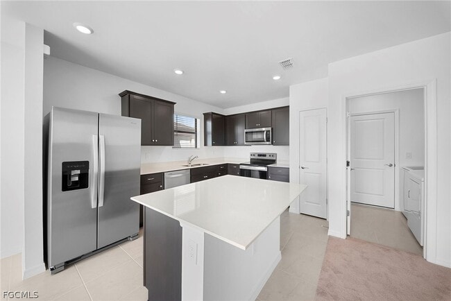 Building Photo - 258 Silent Lk Dr