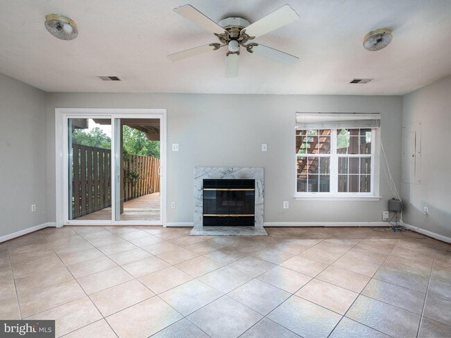 Building Photo - 3766 Tonbridge Pl