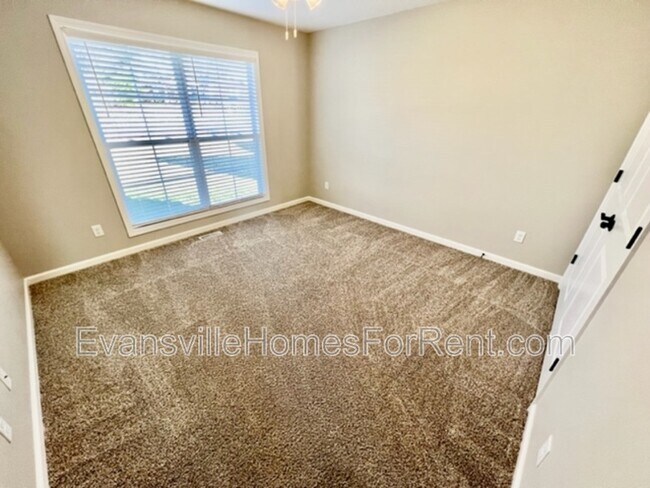 Building Photo - 7420 Lyman Ct