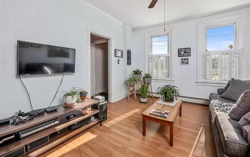 Building Photo - 227 E Garrison St