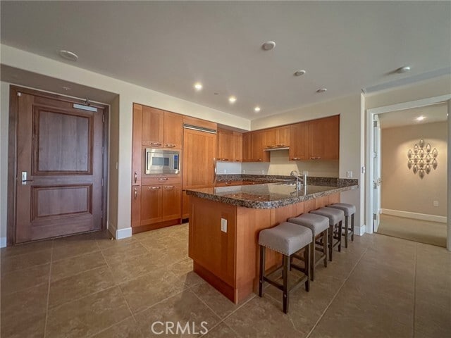 Building Photo - 5068 Scholarship