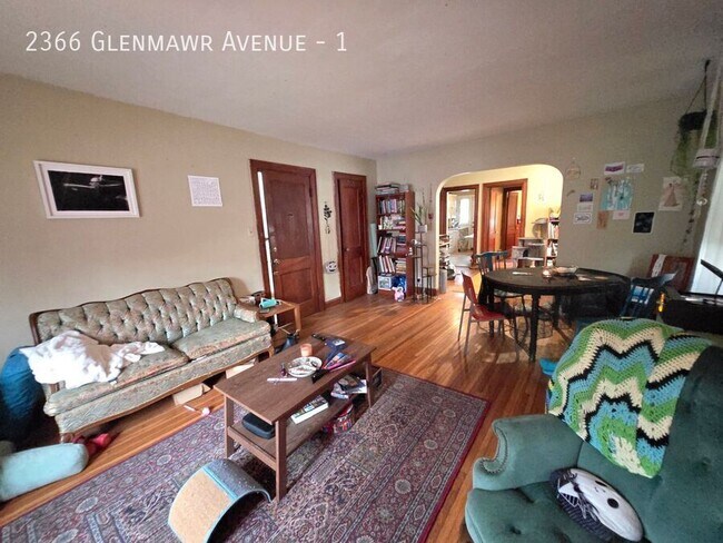 Building Photo - 2366 Glenmawr Ave