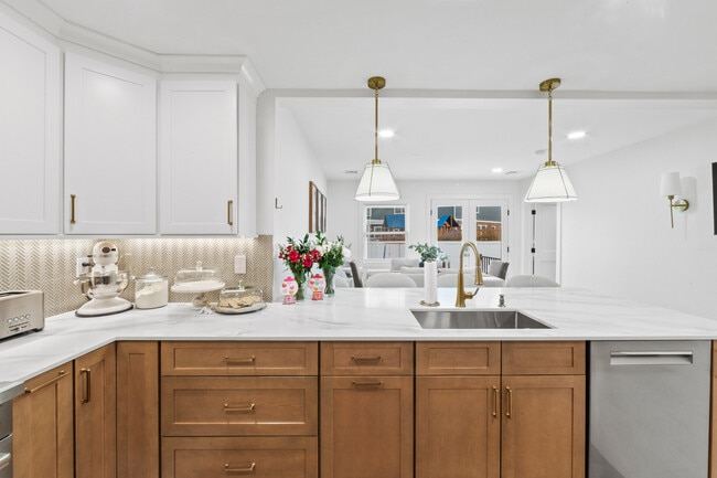 Building Photo - 17-11 Berdan Ave