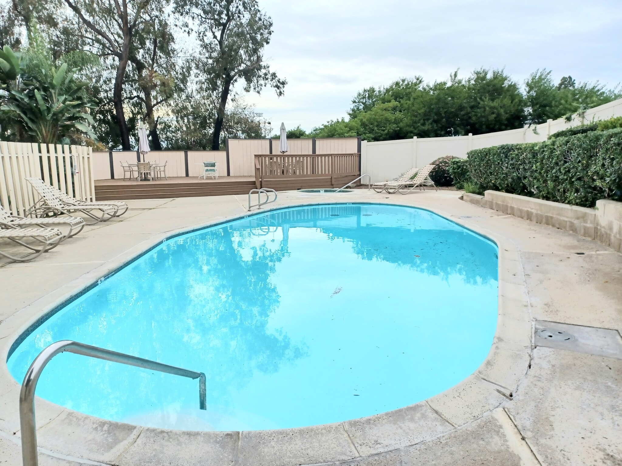 Building Photo - 3664 Clairemont Dr