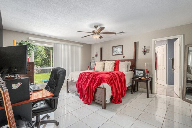 Building Photo - 5118 Whittier Oaks Dr
