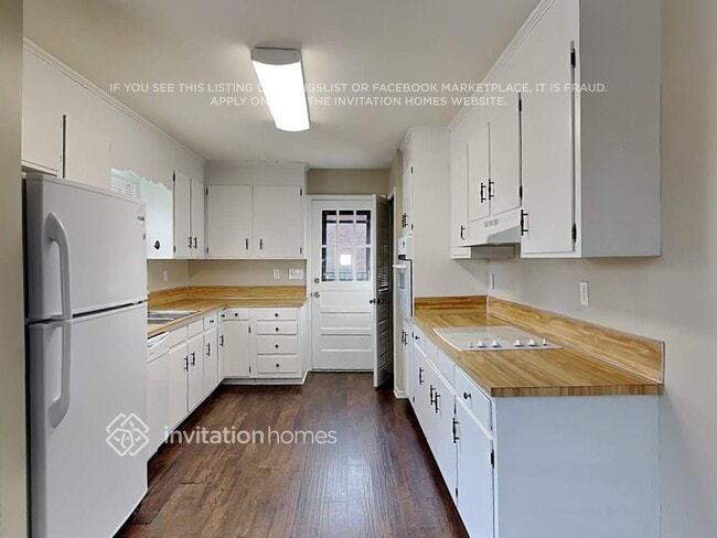 Building Photo - 1447 McIlroy Rd