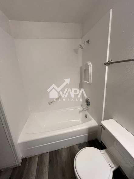 Building Photo - 6311 N Barcelona Ct