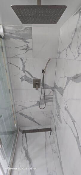 Bath - 501 Slaters Ln