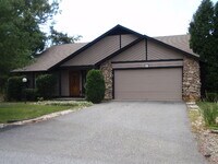 Building Photo - 10 Josie Ln