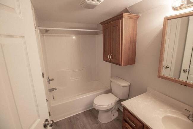 Building Photo - 1306 Godas Cir