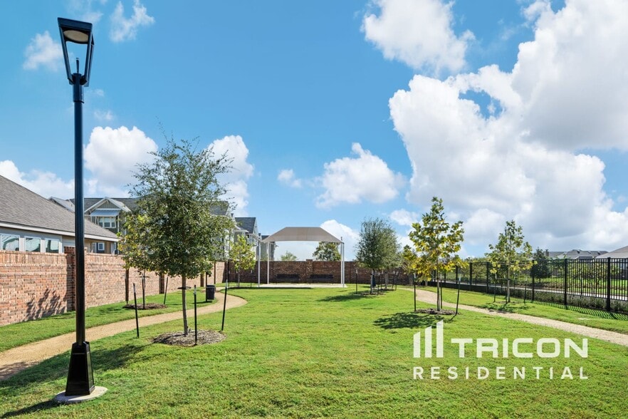 Building Photo - 2331 Cohorn Trl