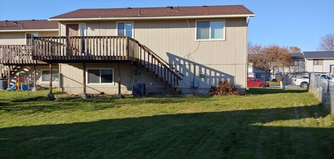 Building Photo - 10926 E Augusta Ct