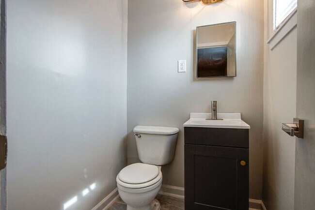 Building Photo - FIRST FULL MONTHS RENT FREE WITH A 13 MONT...