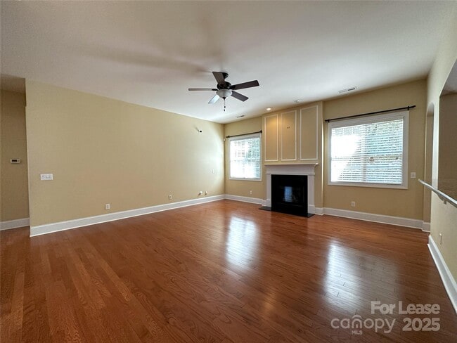 Building Photo - 4934 Mesa Verde Rd