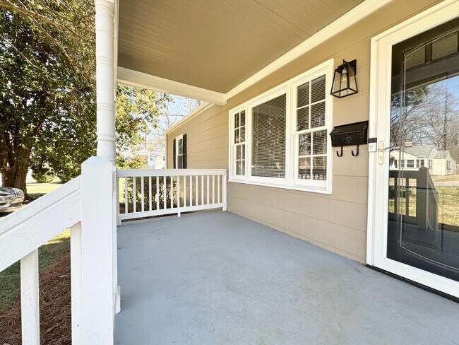 Building Photo - Kirkwood 2 BR